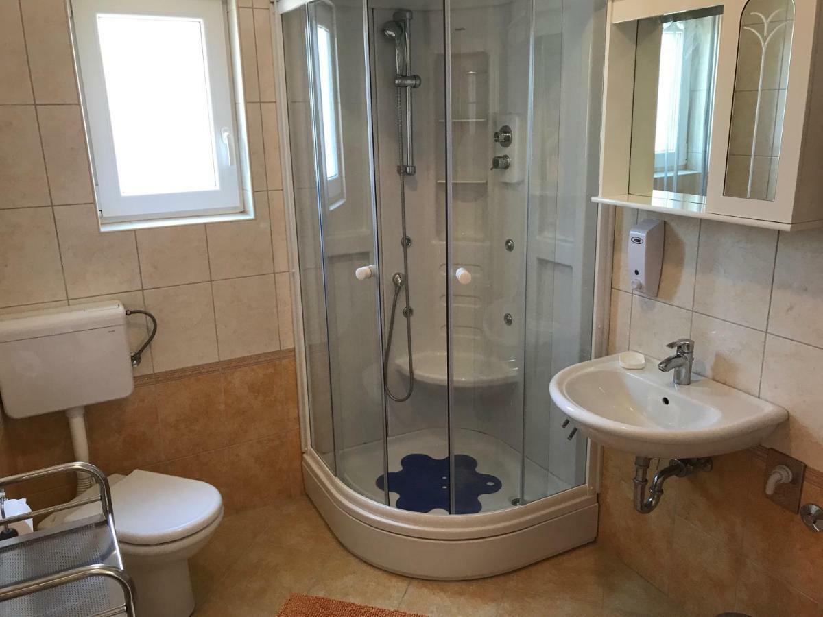 Apartmani Marija Klimno B エクステリア 写真